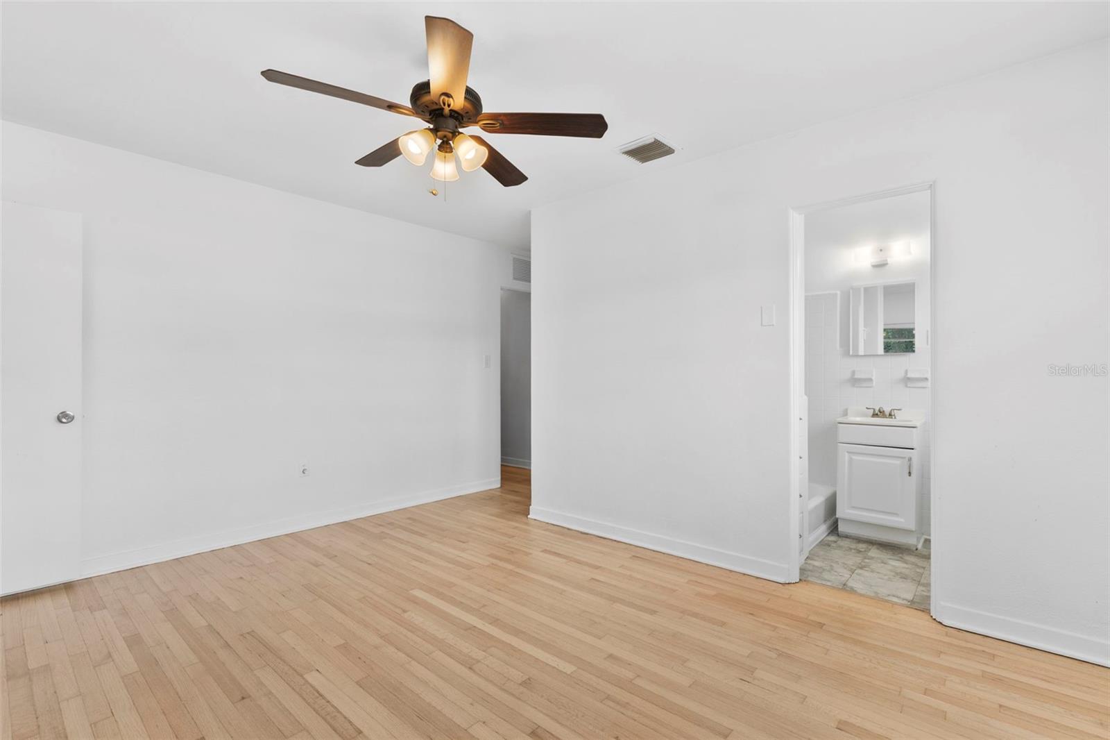 LAKE HIGHLAND HEIGHTS - Residential Income