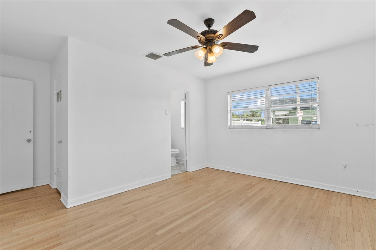 LAKE HIGHLAND HEIGHTS - Residential Income