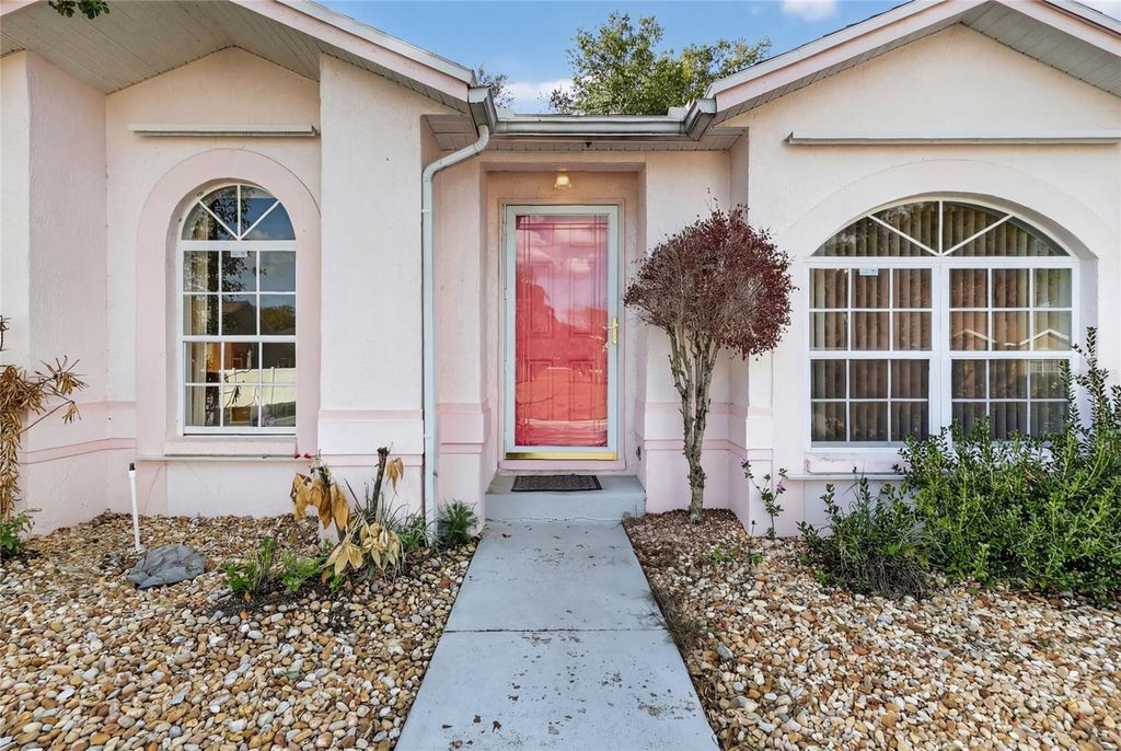 Photo of 5890 Driftwood Drive, Winter Haven, FL 33884 (MLS # S5146059)