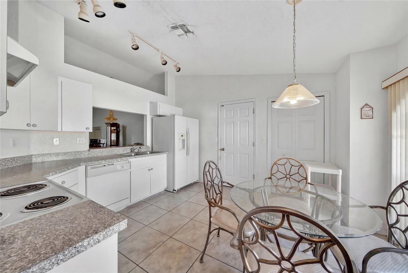 HIGHLAND HARBOR - Residential