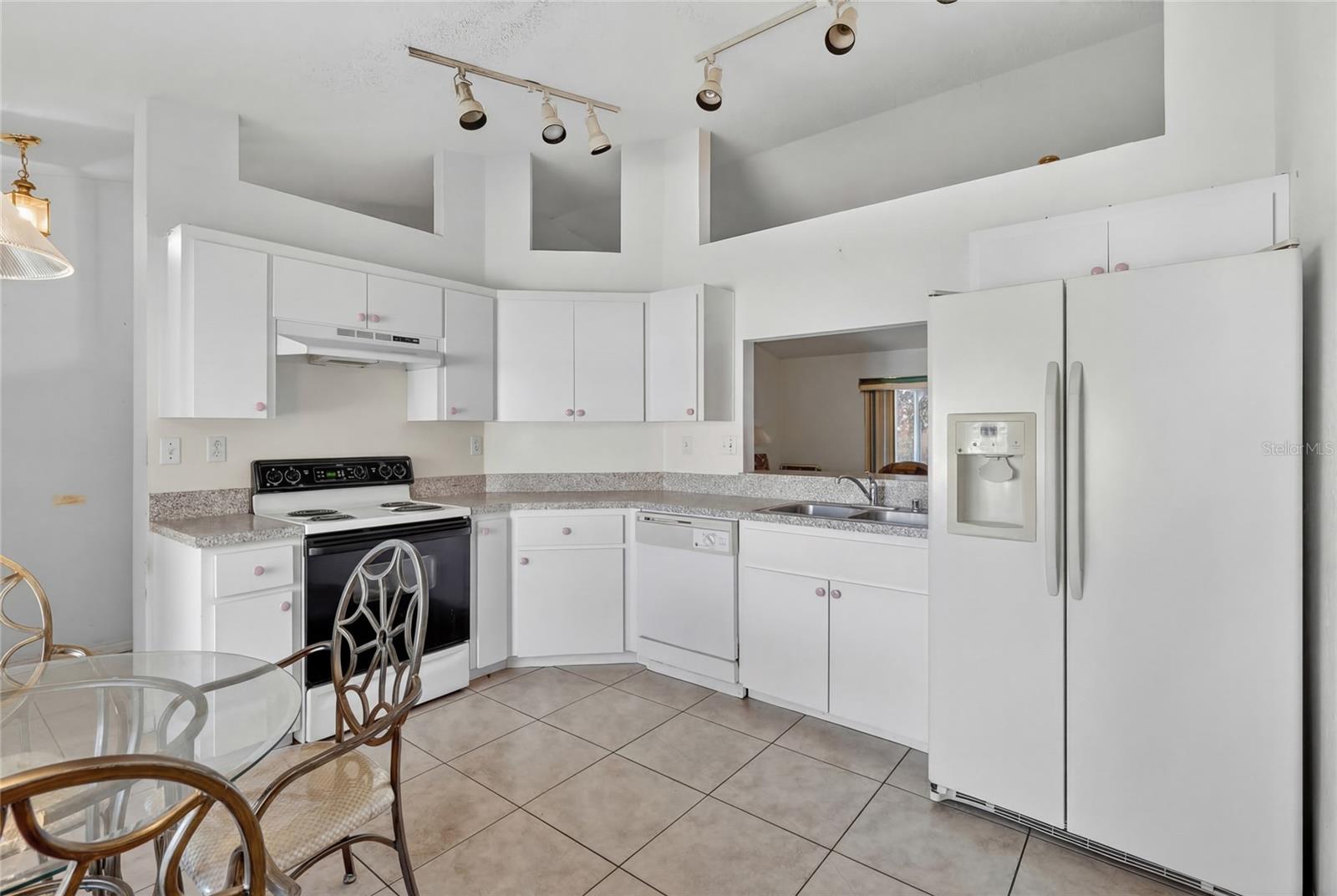 HIGHLAND HARBOR - Residential