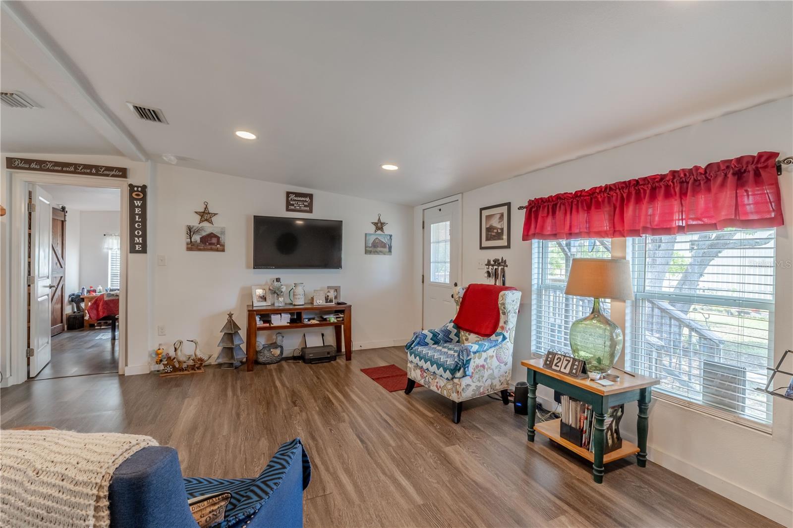 GROVELAND FARMS 35-22-24 - Residential