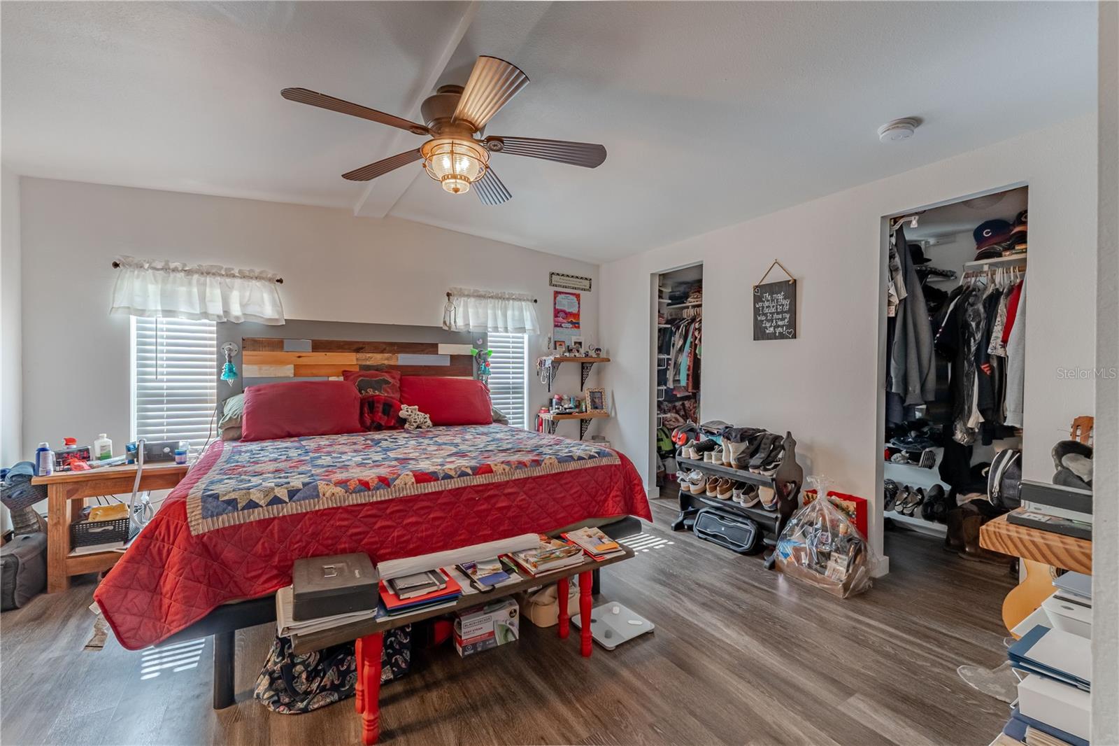 GROVELAND FARMS 35-22-24 - Residential