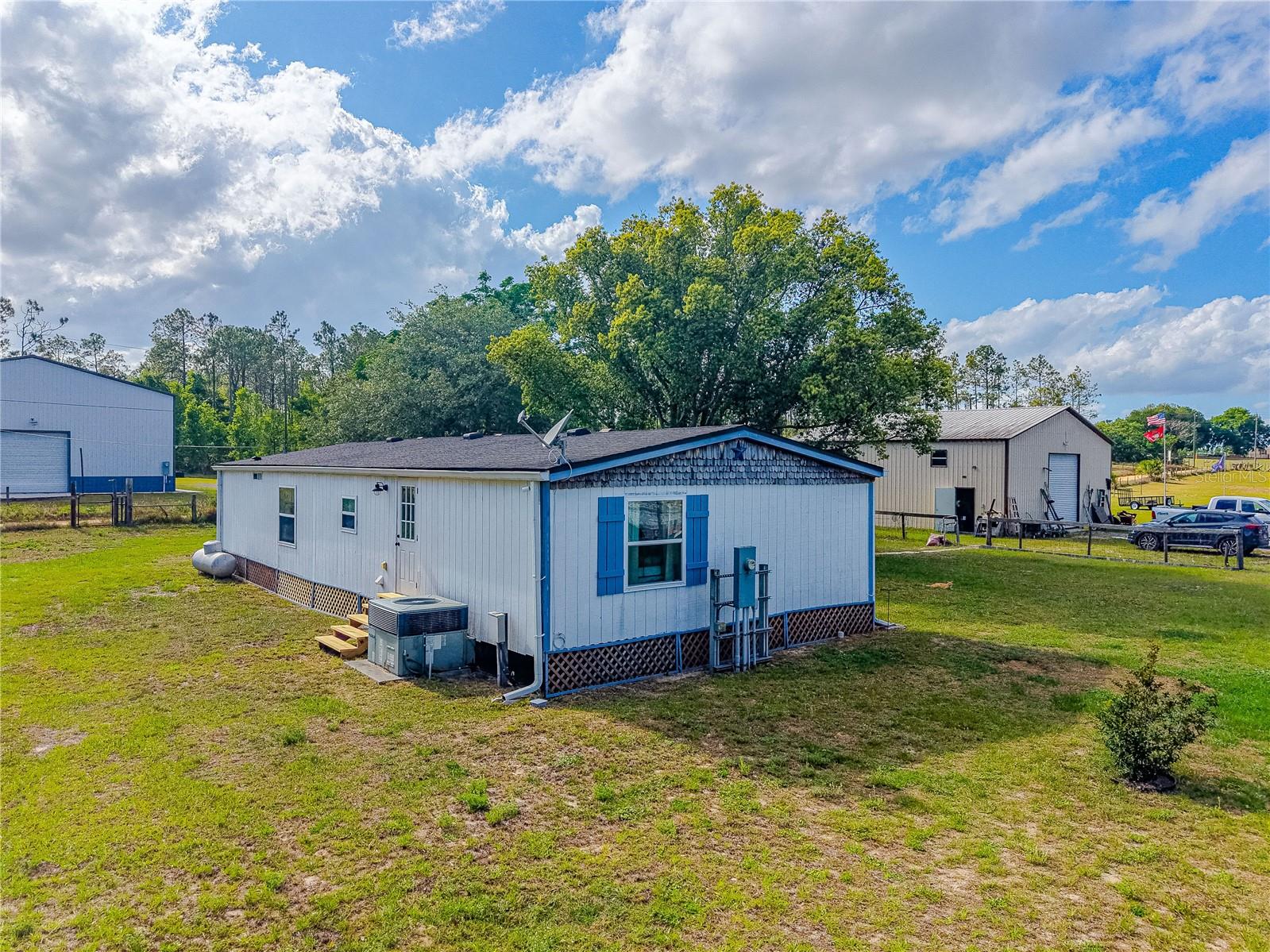 GROVELAND FARMS 35-22-24 - Residential