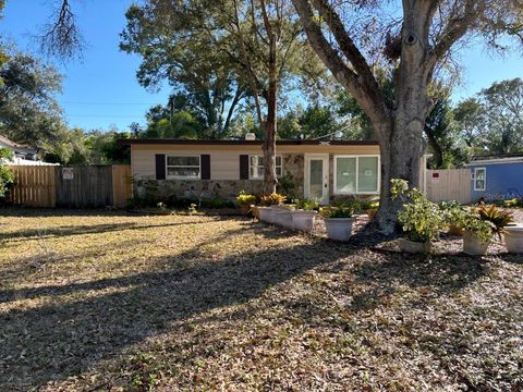 Photo of 1325 Sandy Lane, Clearwater, FL 33755 (MLS # TB8473811)