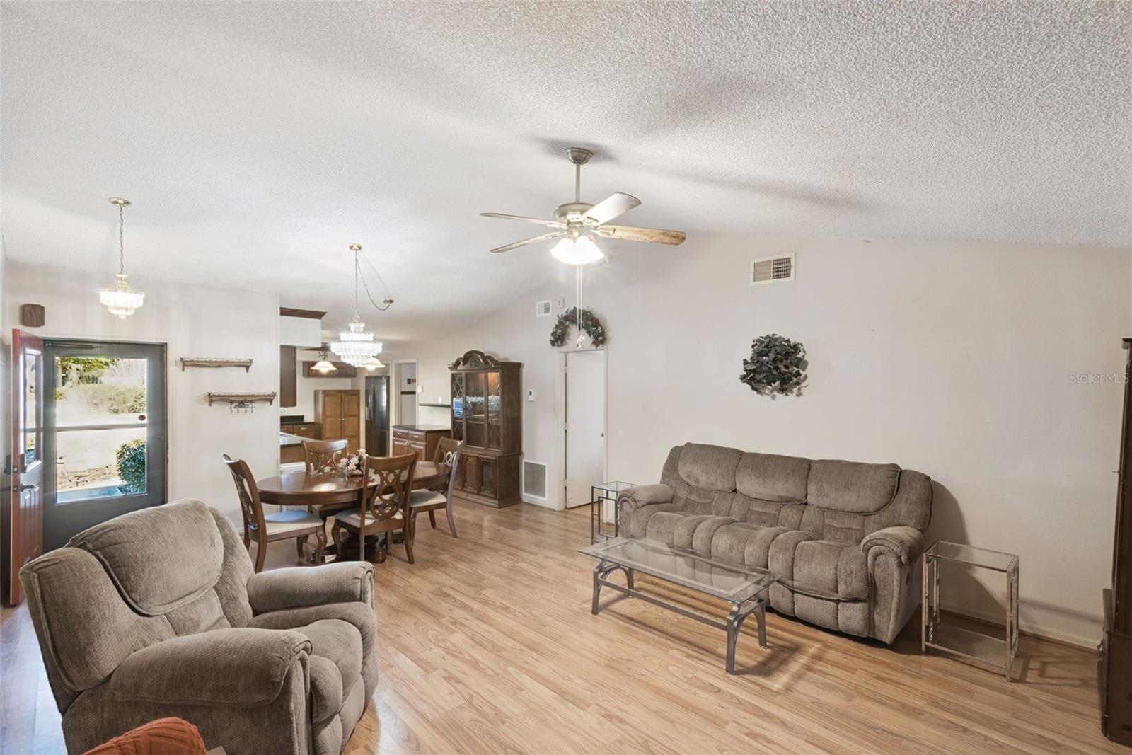 DELTONA LAKES UN 66 - Residential