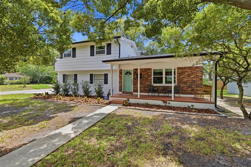 Photo of 6725 Ralston Beach Circle, Tampa, FL 33614 (MLS # TB8512232)
