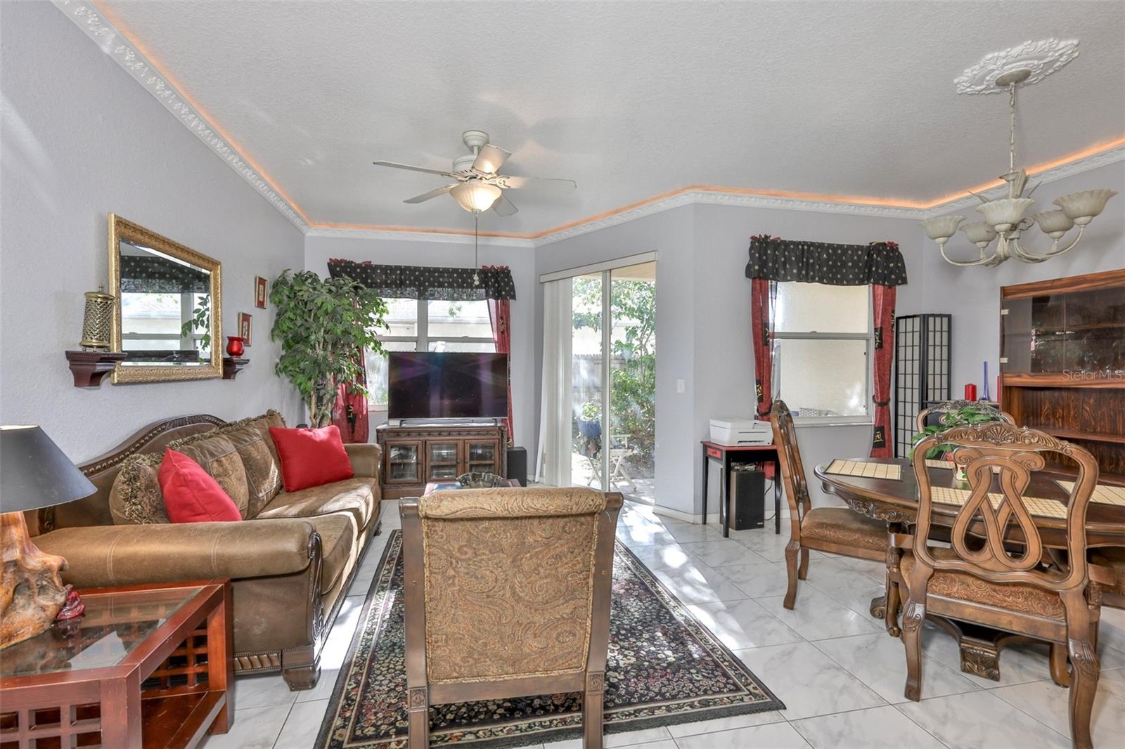 WILLOW LAKE - Residential