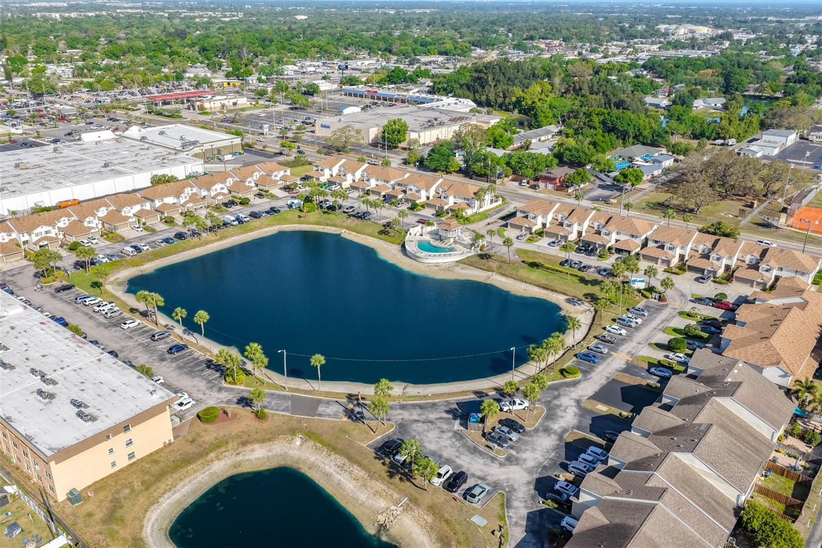 WILLOW LAKE - Residential