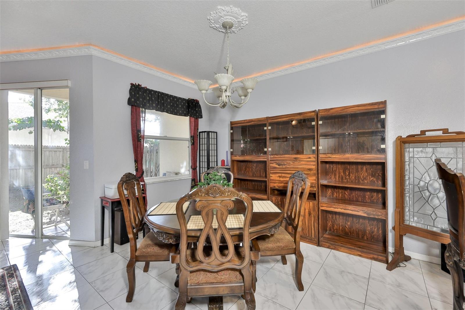 WILLOW LAKE - Residential