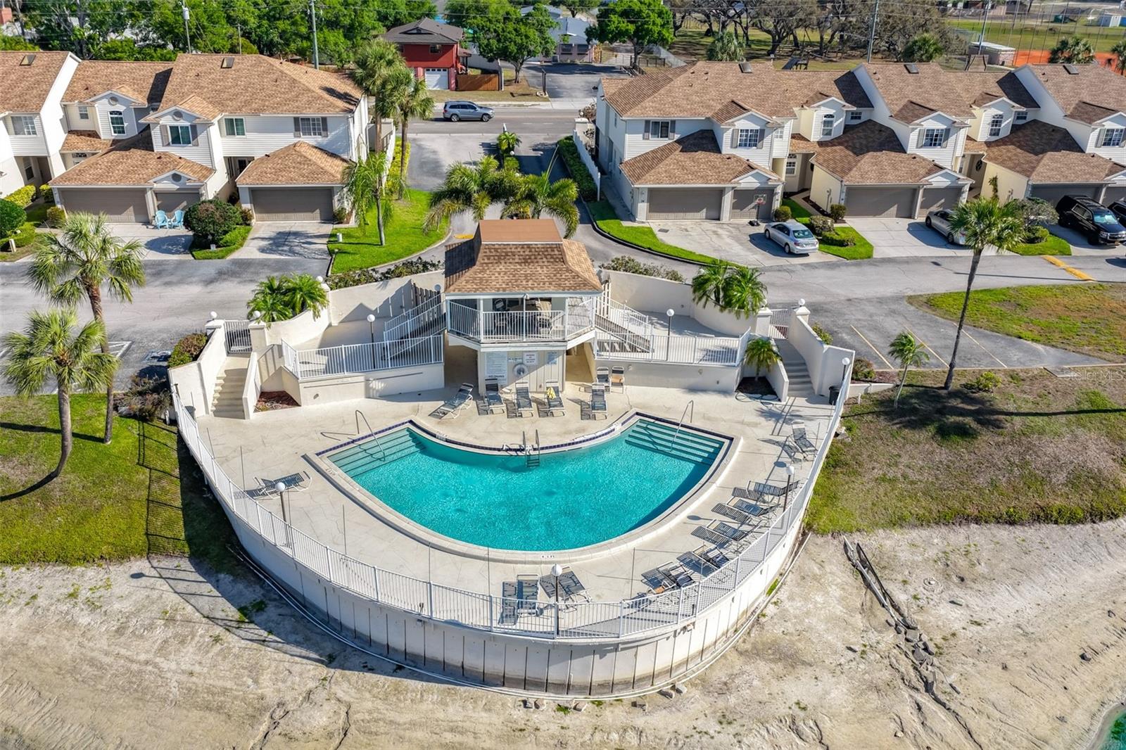 WILLOW LAKE - Residential