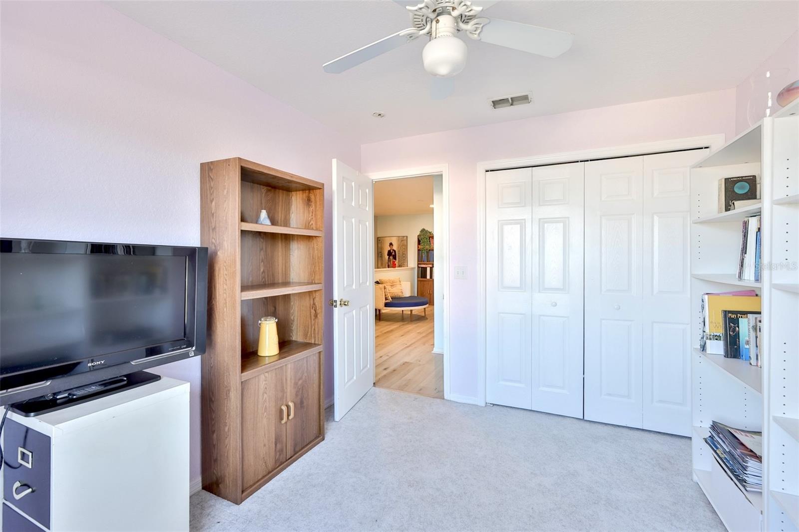 WILLOW LAKE - Residential
