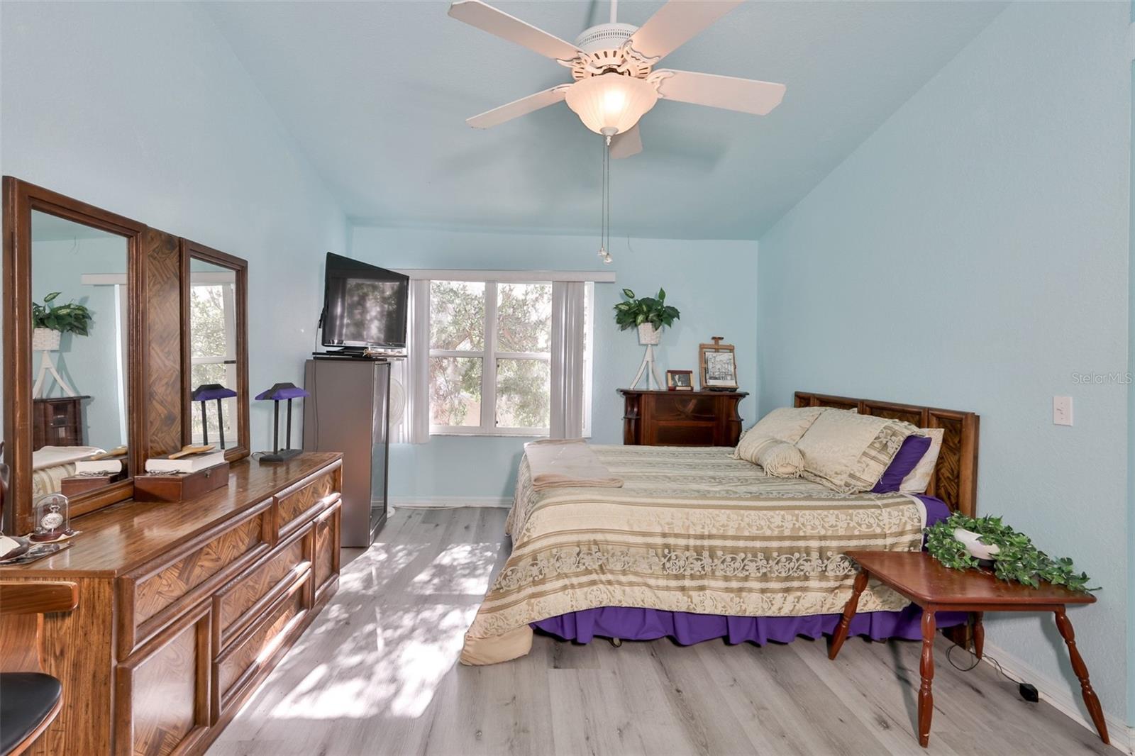 WILLOW LAKE - Residential