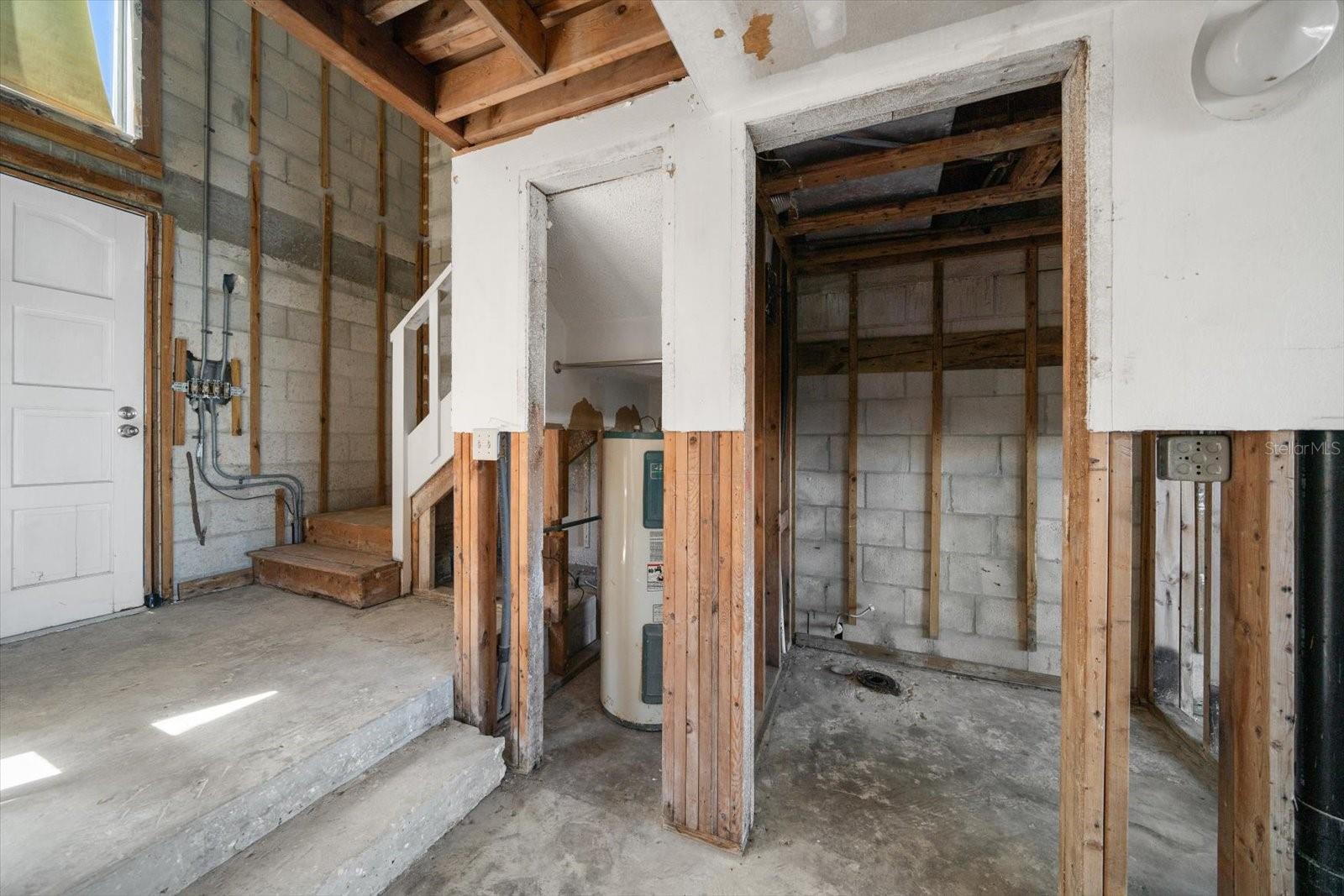 LA HACIENDA CONDO - Residential