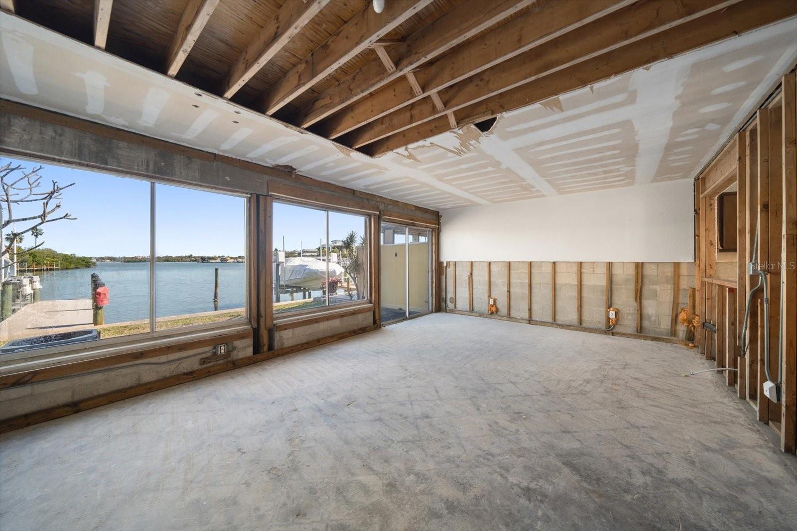 LA HACIENDA CONDO - Residential