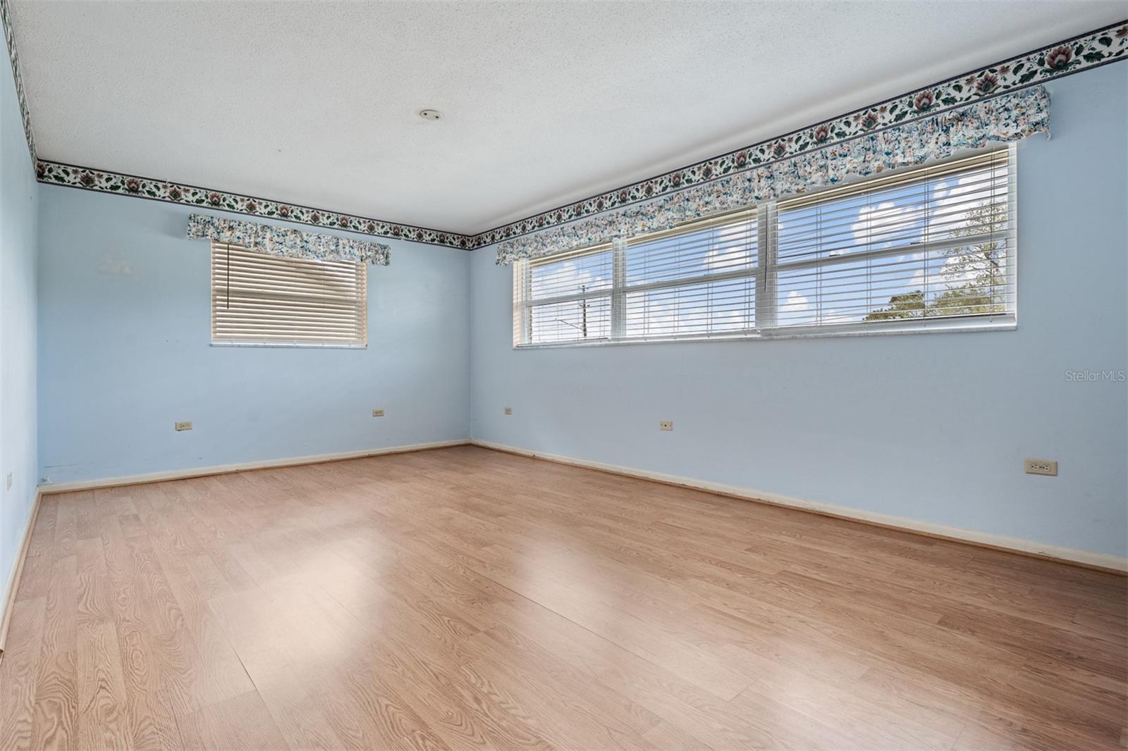 WINDSOR PARK 3RD ADD - Residential