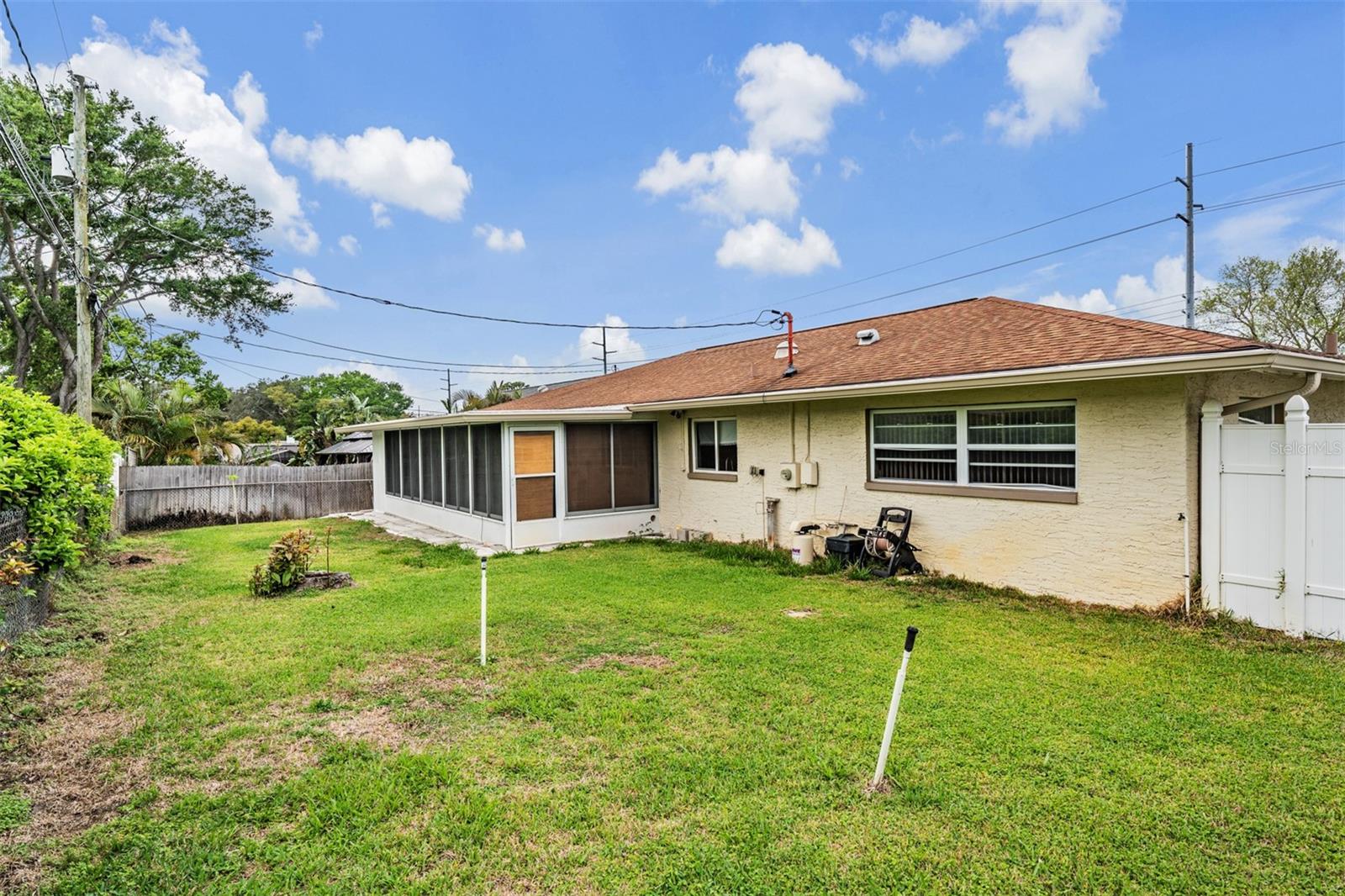 WINDSOR PARK 3RD ADD - Residential