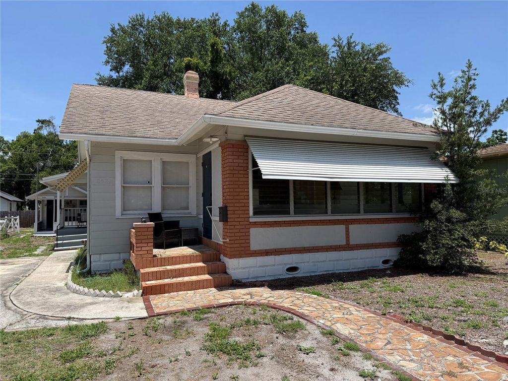 Photo of 2521 4th Street S, St Petersburg, FL 33705 (MLS # TB8512655)