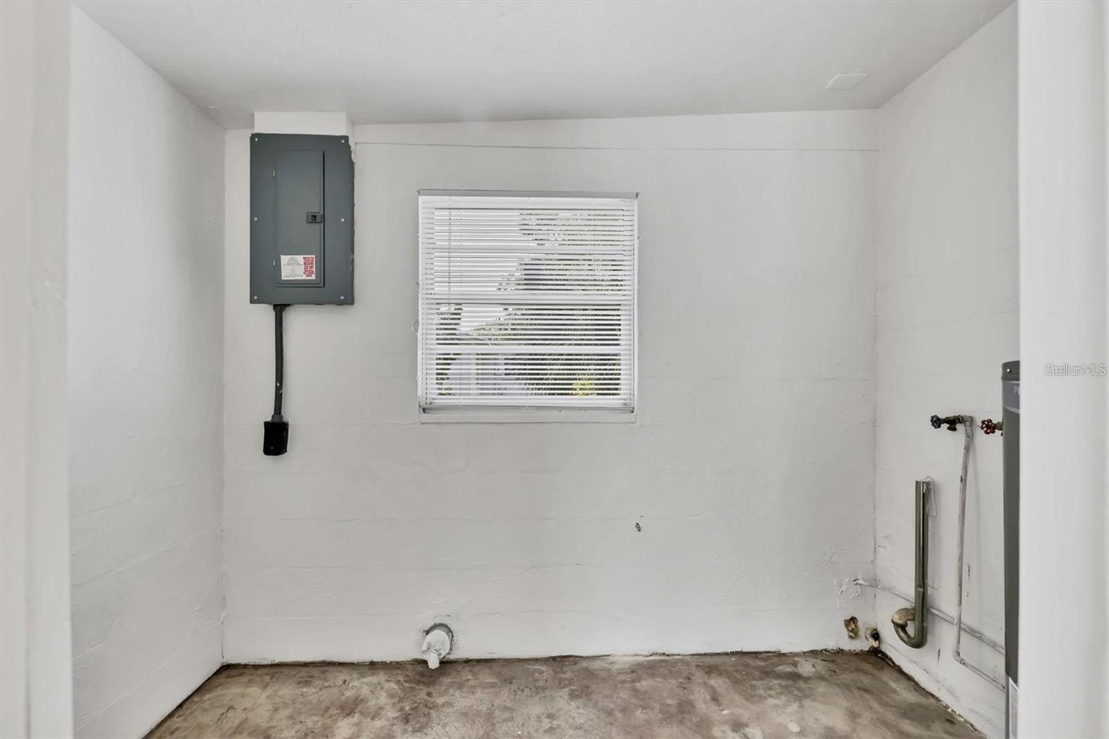 NEWTOWN HEIGHTS FIRST ADD TO - Residential Lease