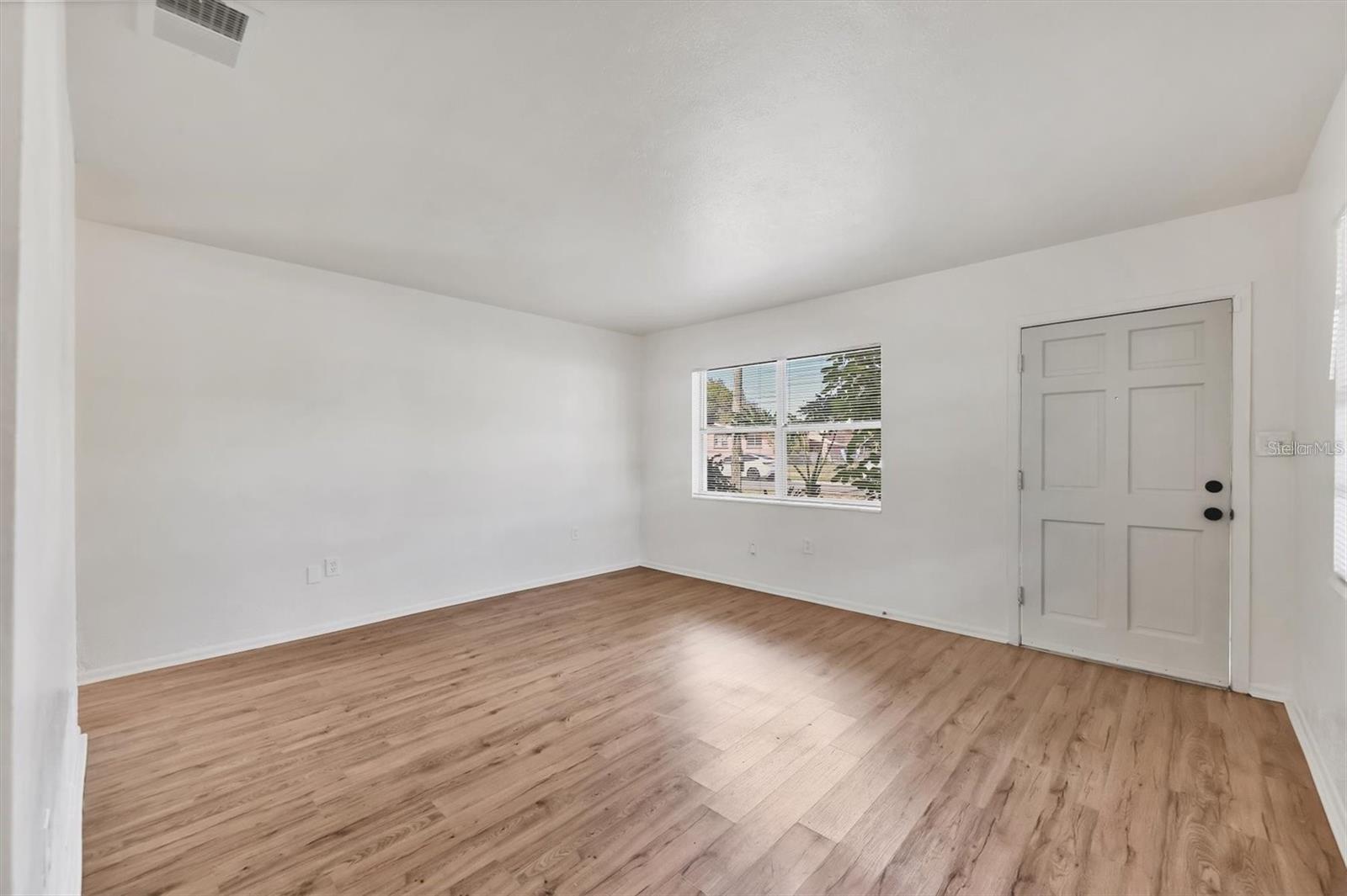 NEWTOWN HEIGHTS FIRST ADD TO - Residential Lease