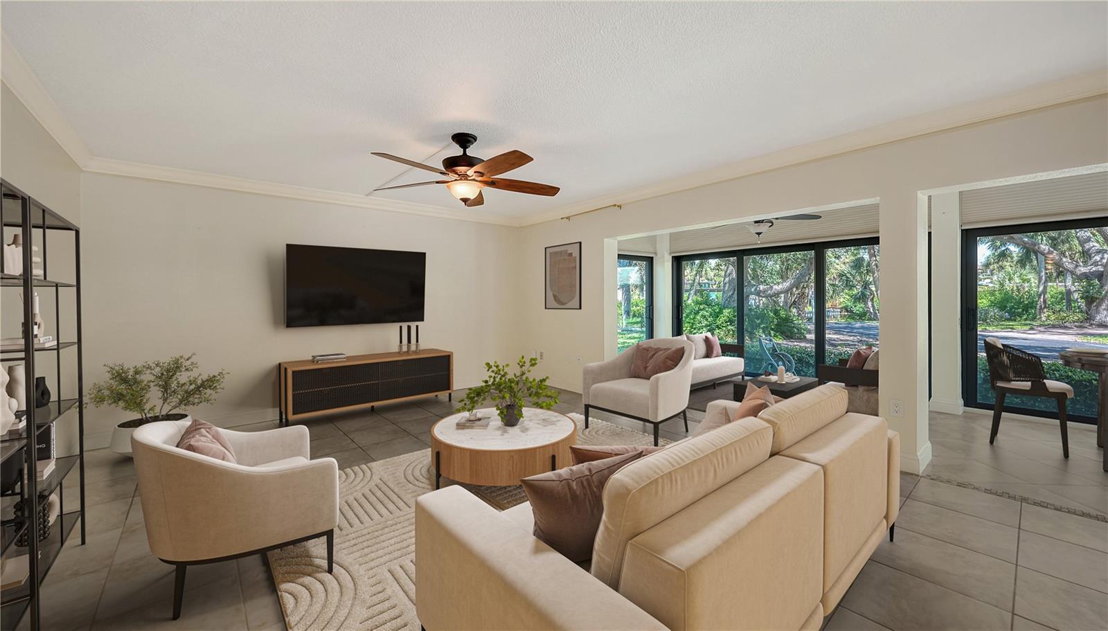 WHISPERING SANDS - Residential