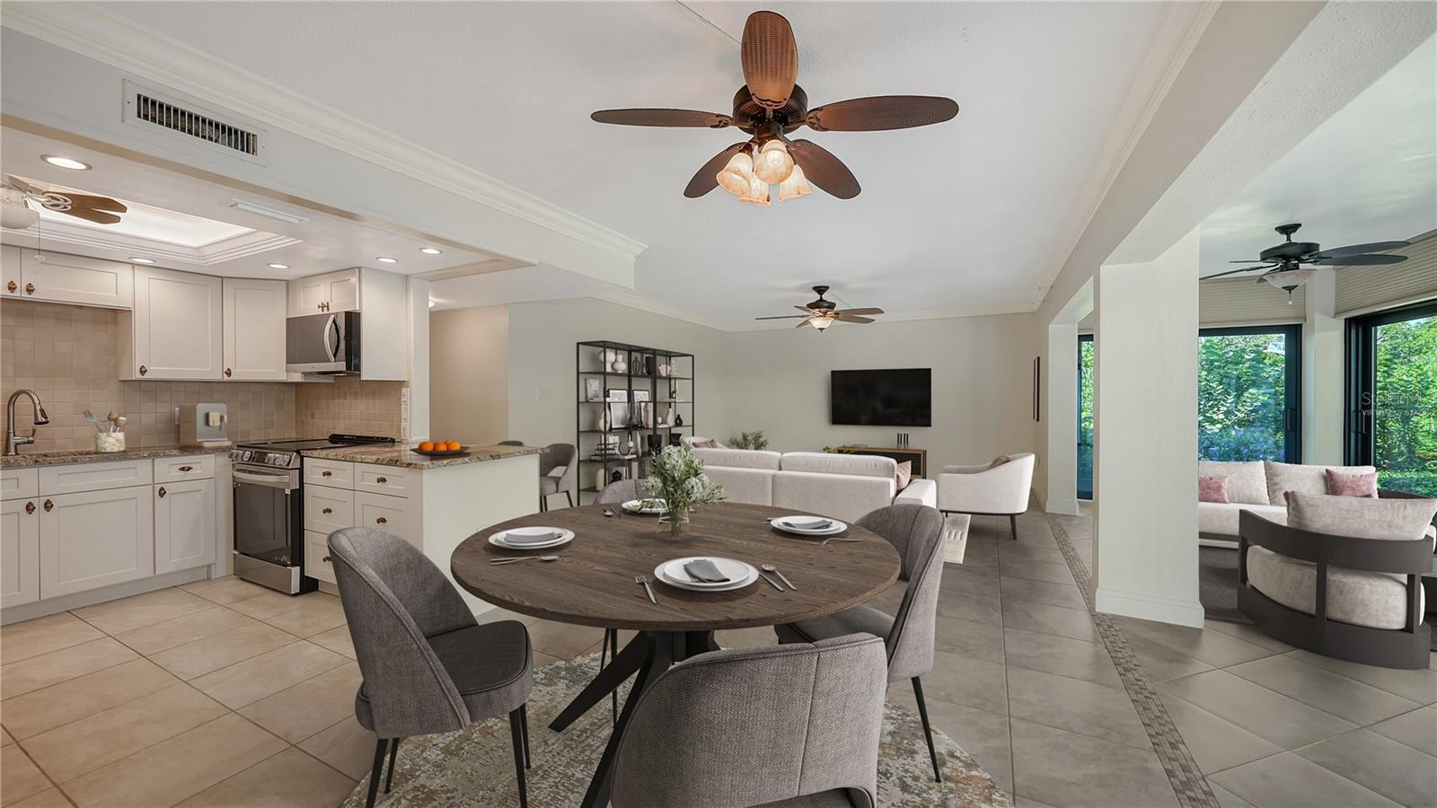 WHISPERING SANDS - Residential