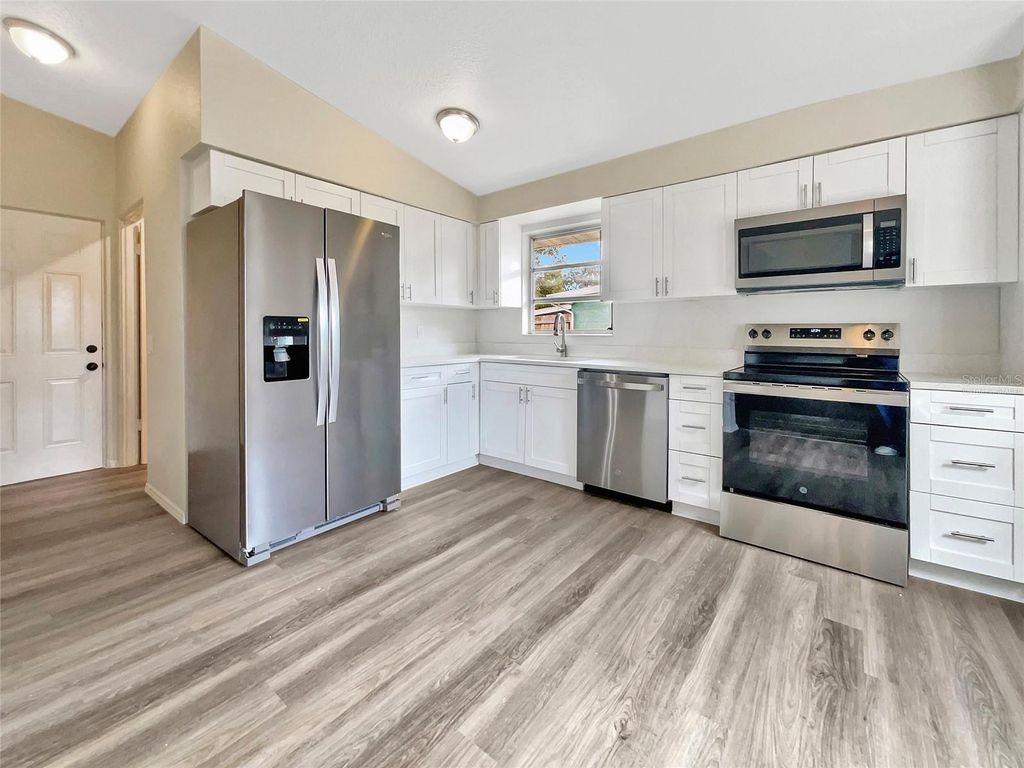 Photo of 5812 22nd Street W, Bradenton, FL 34207 (MLS # O6365877)