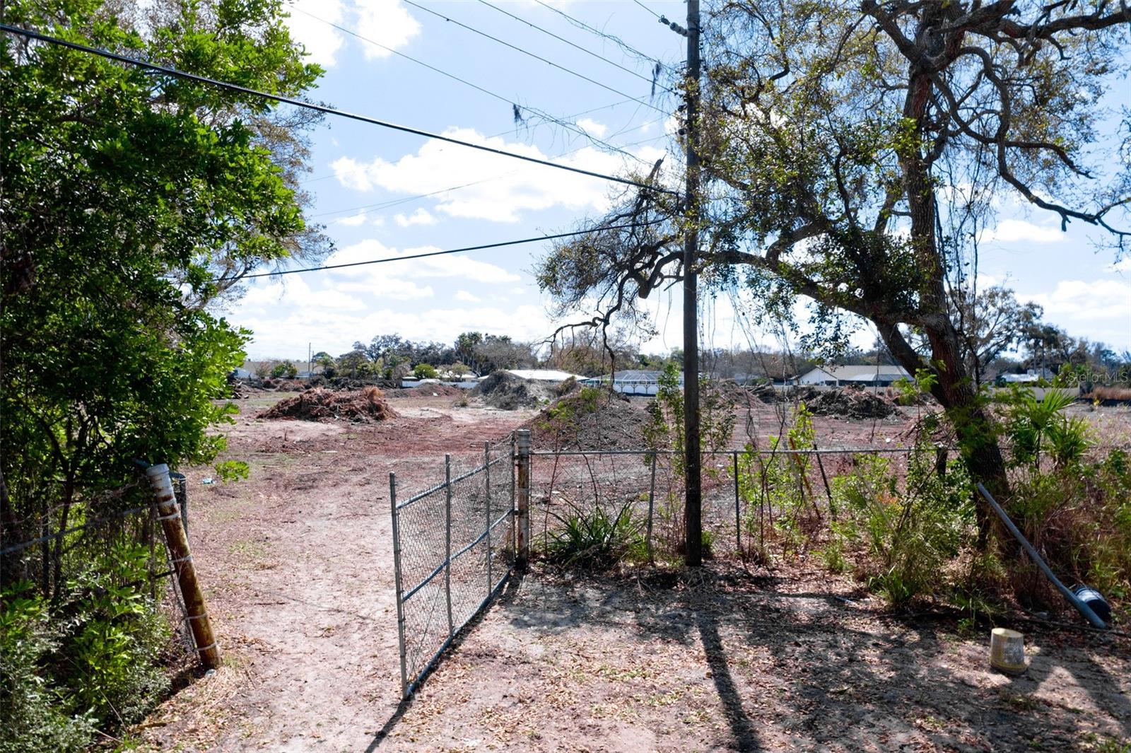 SARASOTA-VENICE CO RIVER SUB - Land