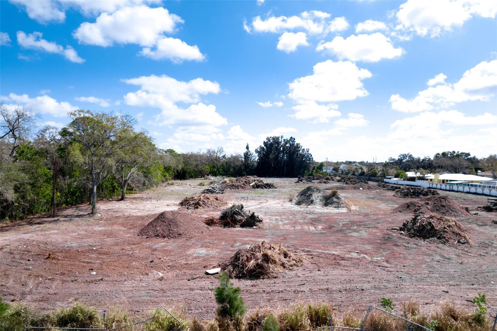 SARASOTA-VENICE CO RIVER SUB - Land