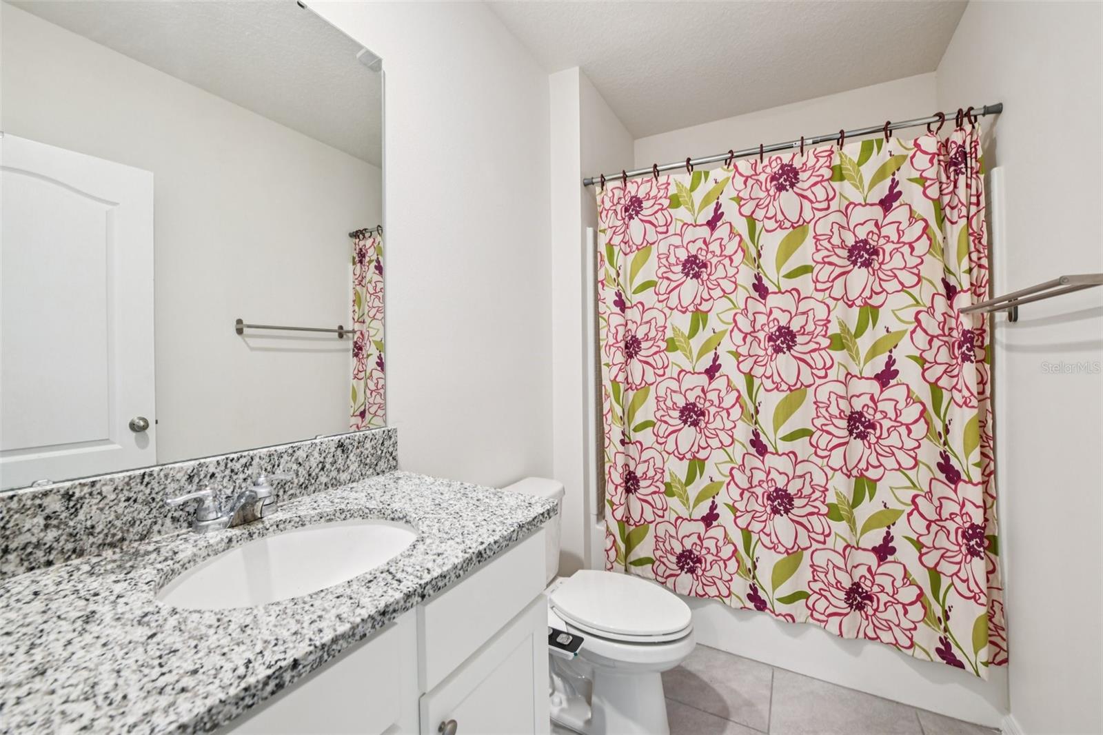 RIVIERA BELLA UN 9A - Residential