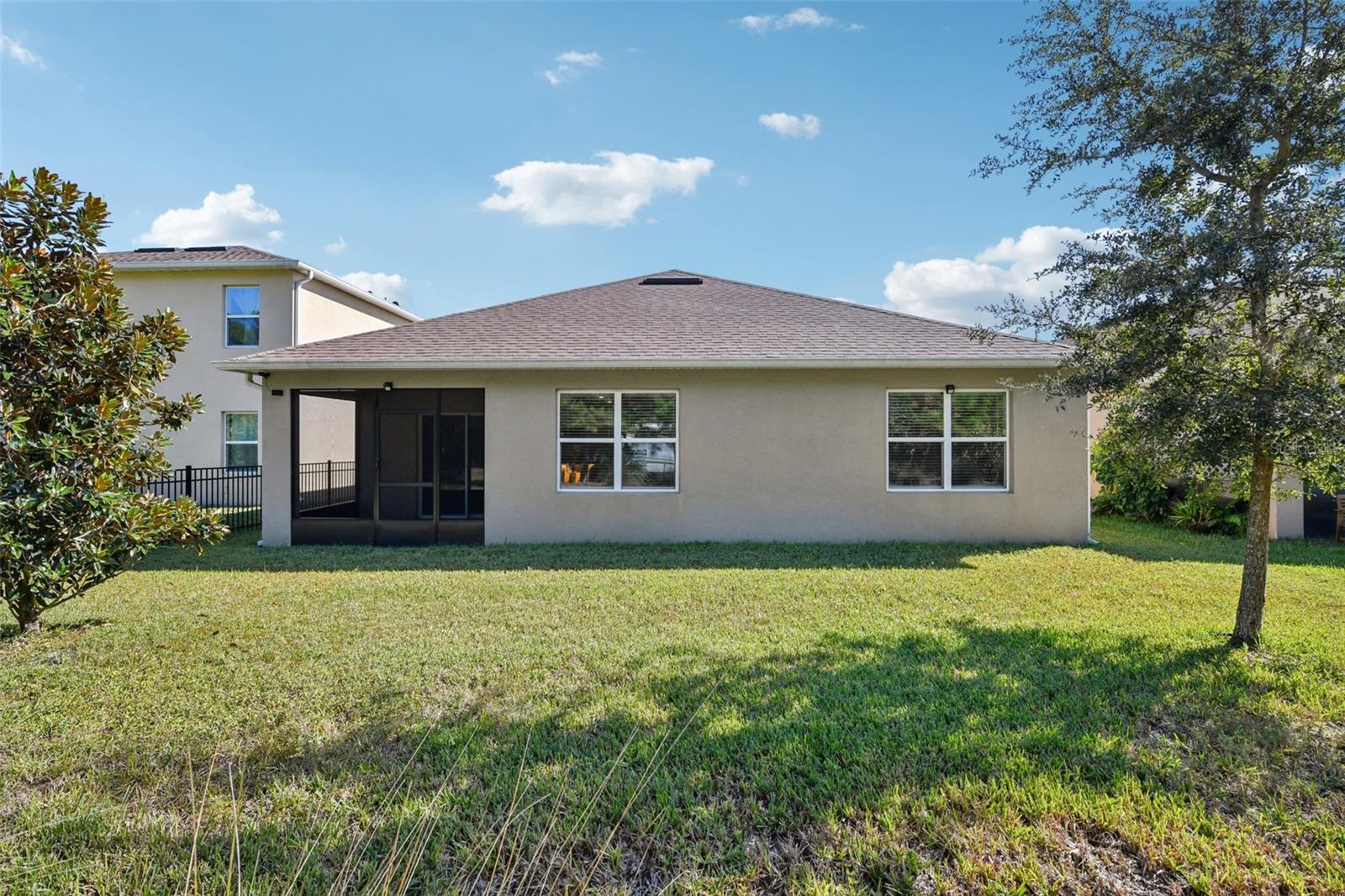 RIVIERA BELLA UN 9A - Residential