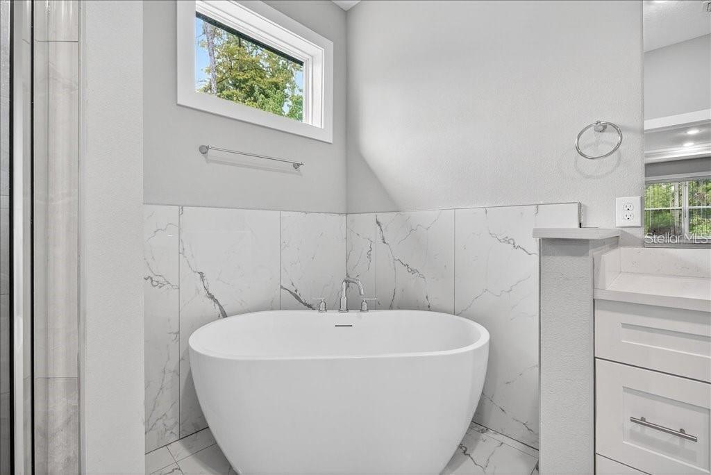 PALM COAST/BERNARD MDWS SEC 81 - Residential Lease