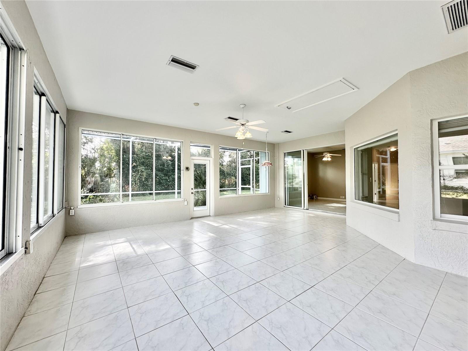 PINE LAKES - Residential