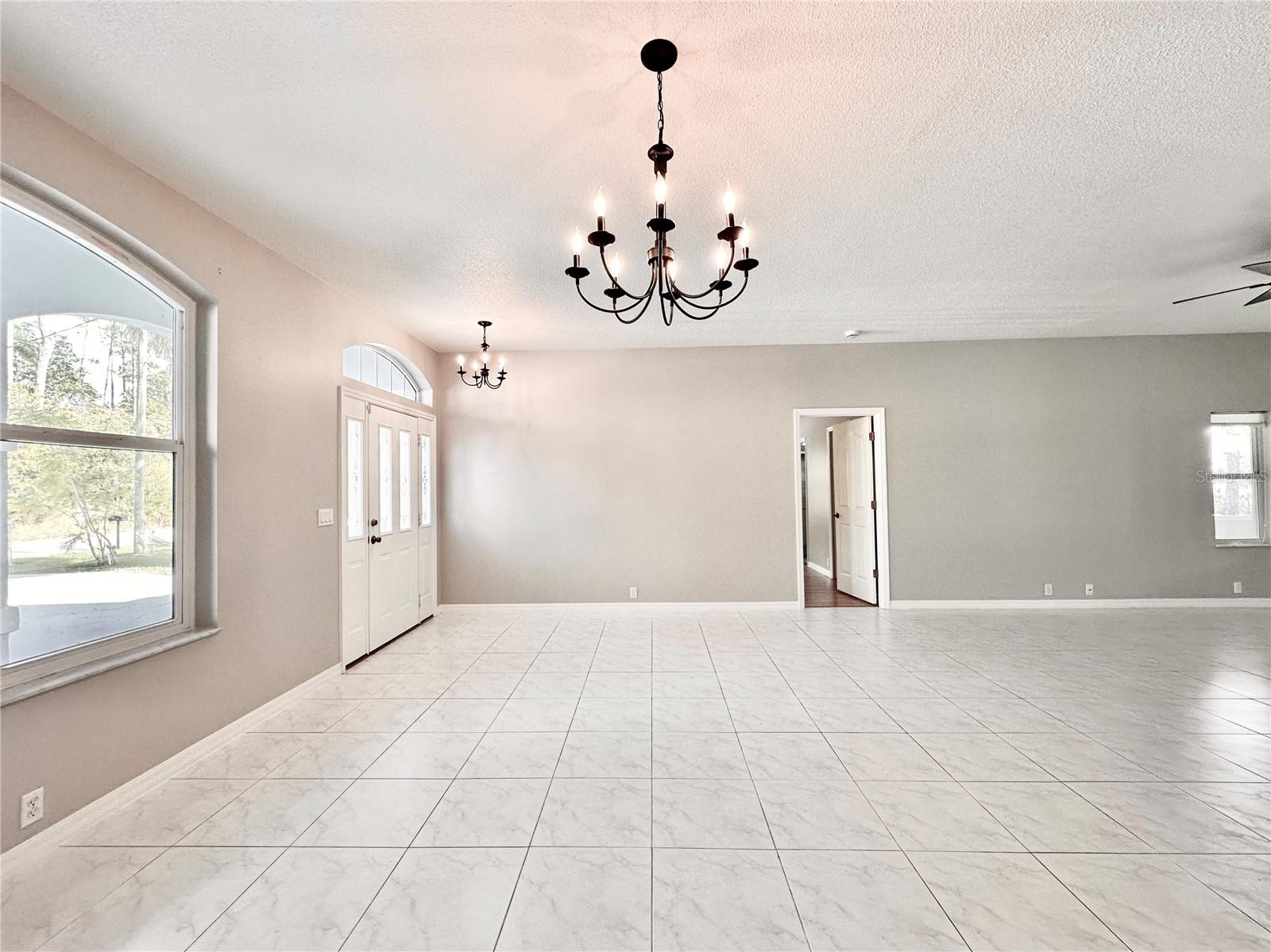 PINE LAKES - Residential