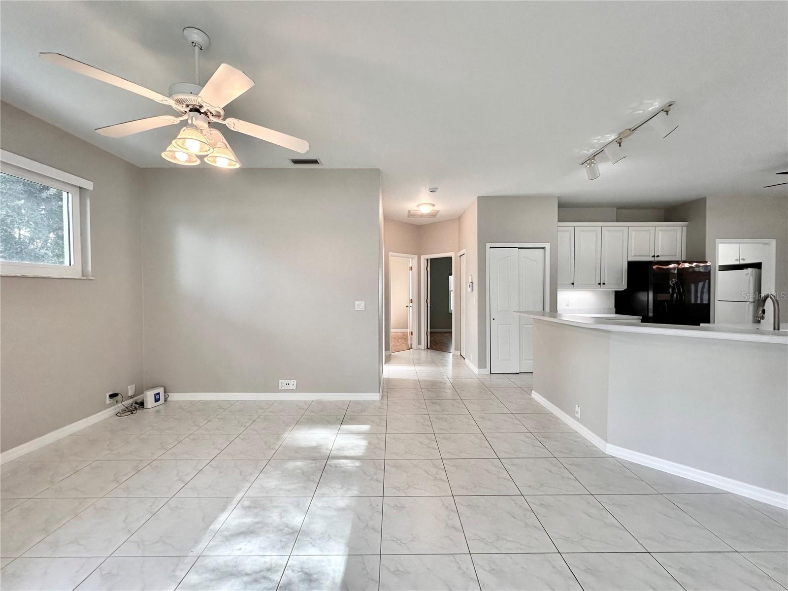 PINE LAKES - Residential