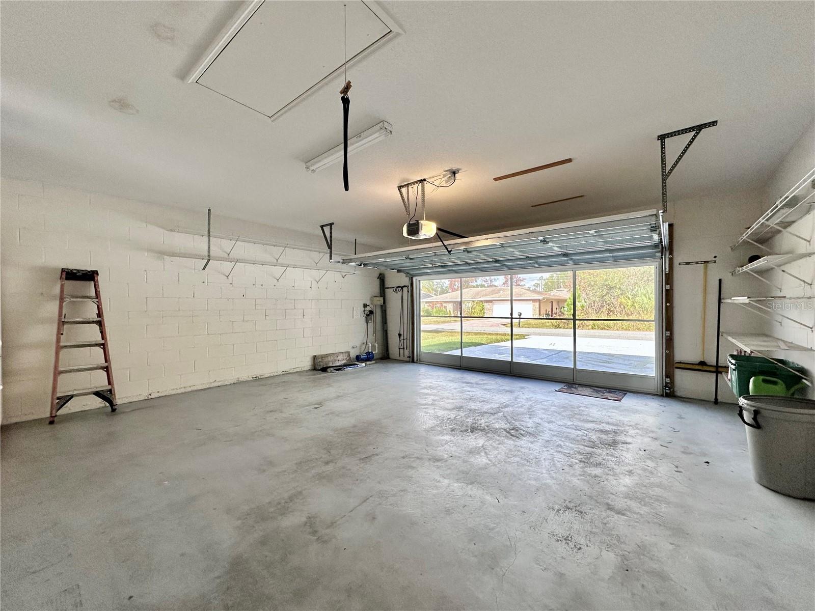 PINE LAKES - Residential