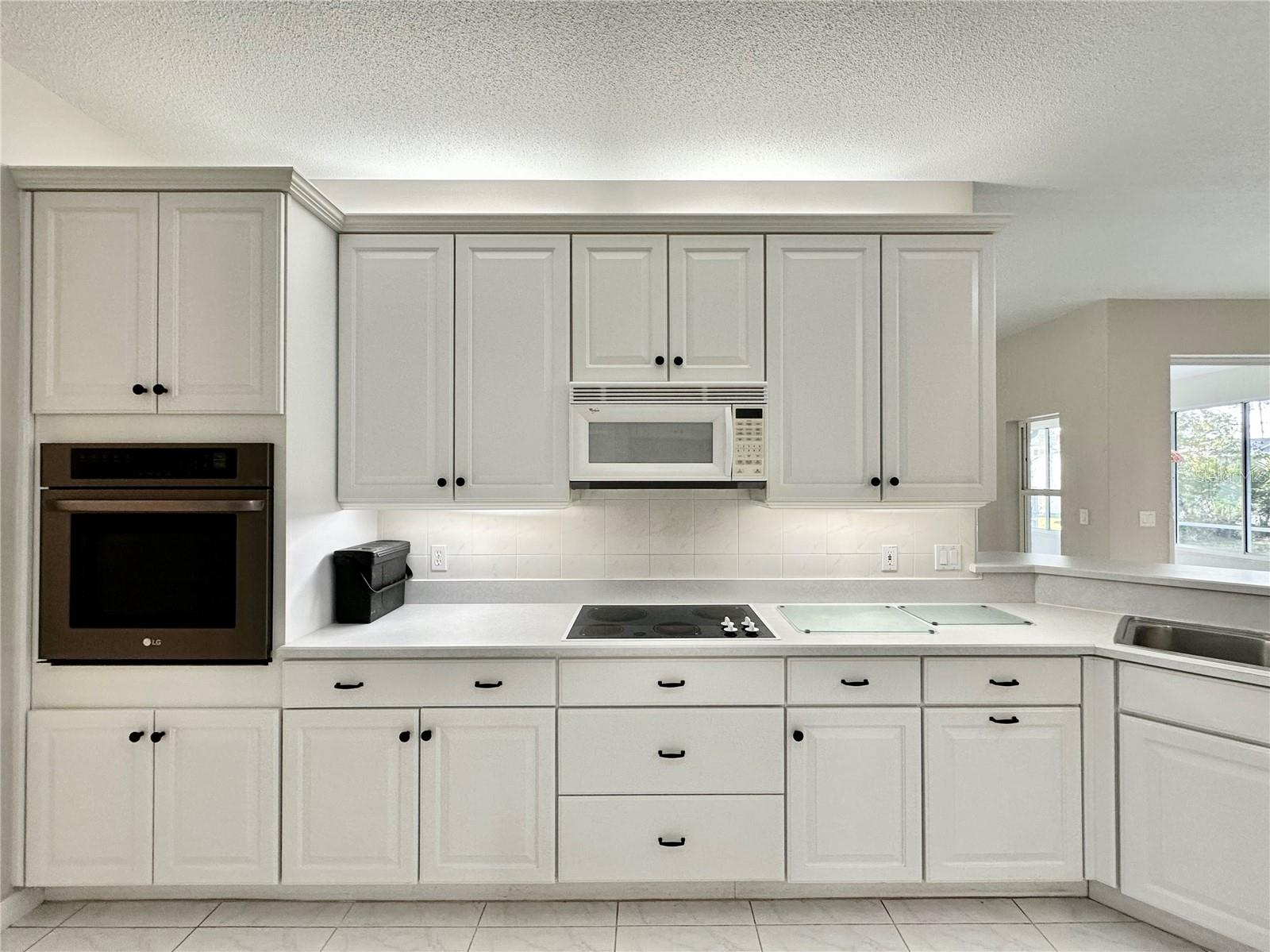 PINE LAKES - Residential