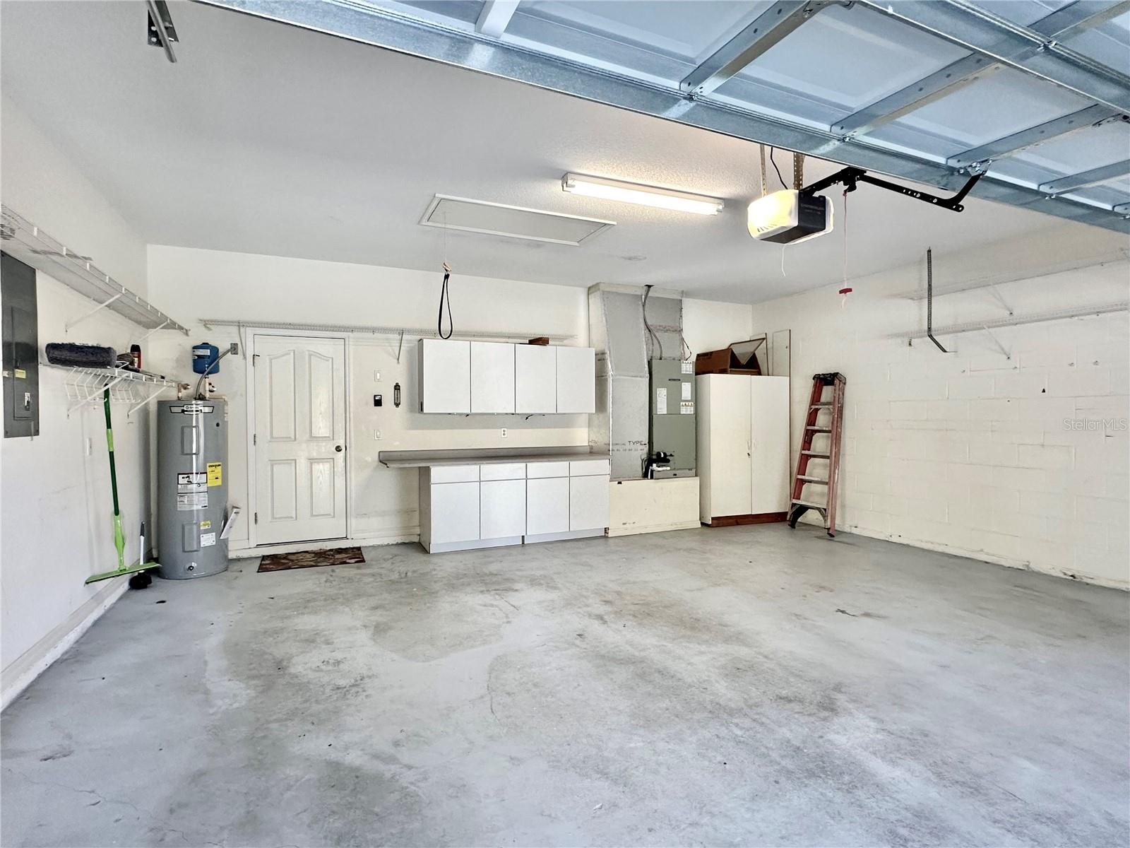 PINE LAKES - Residential