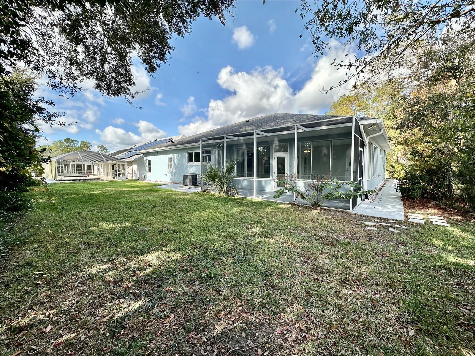 PINE LAKES - Residential