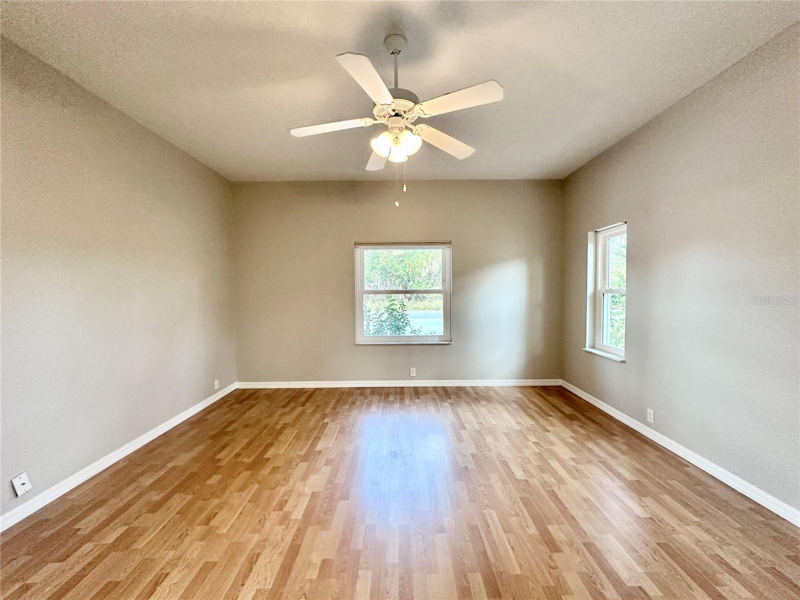 PINE LAKES - Residential