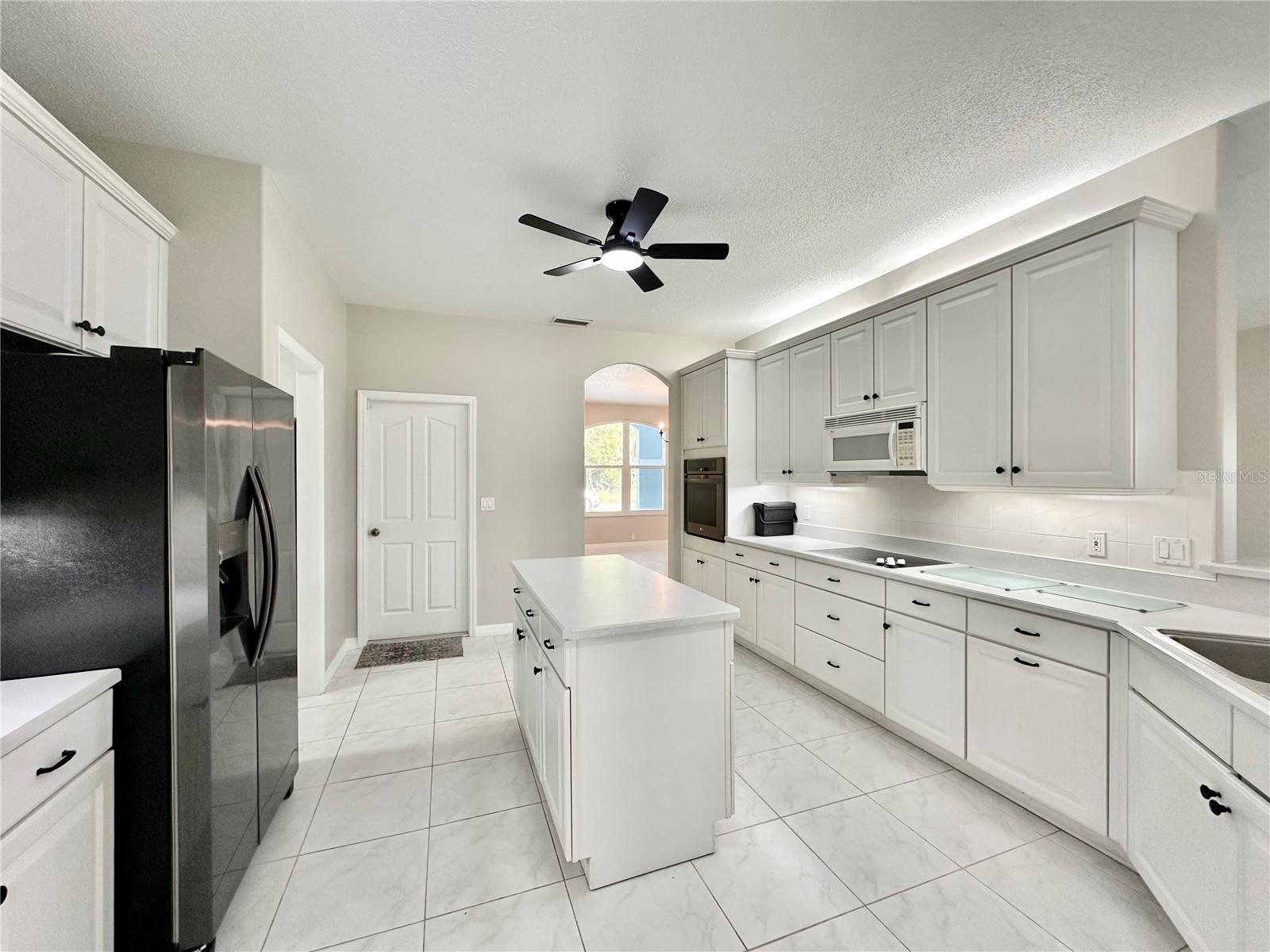 PINE LAKES - Residential