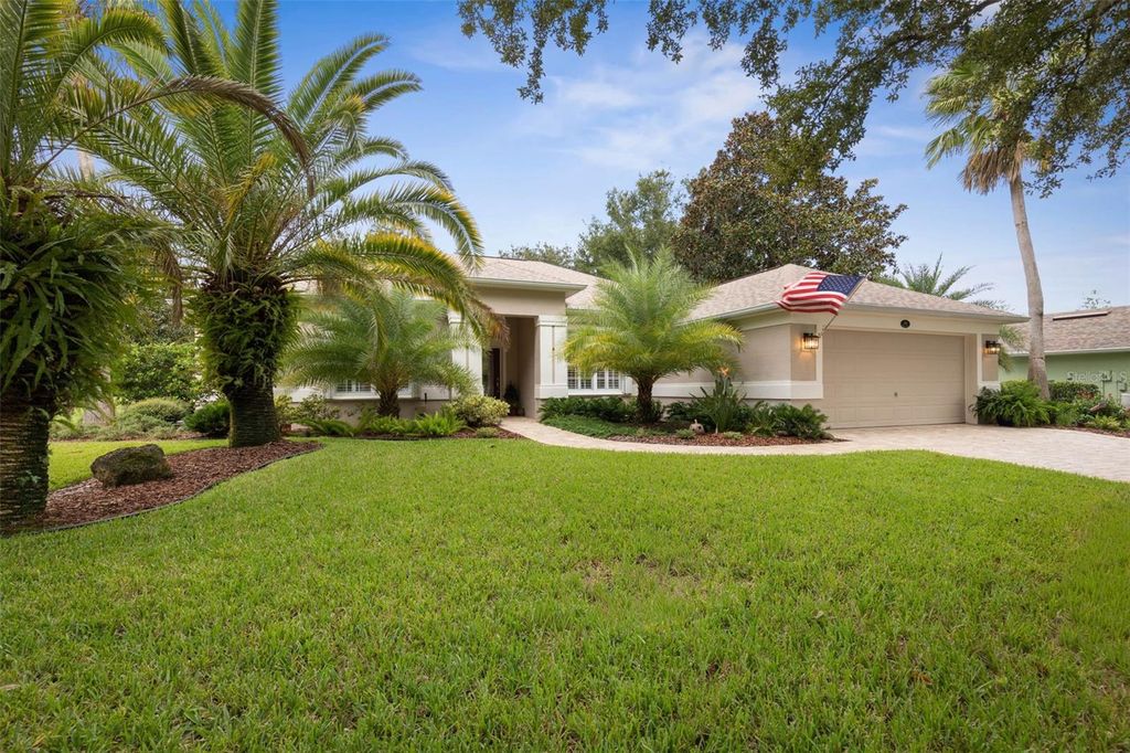 Photo of 10 Oasis Circle, Palm Coast, FL 32137 (MLS # FC313183)