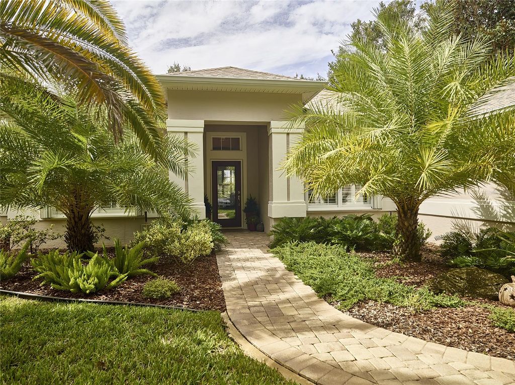Photo of 10 Oasis Circle, Palm Coast, FL 32137 (MLS # FC313183)