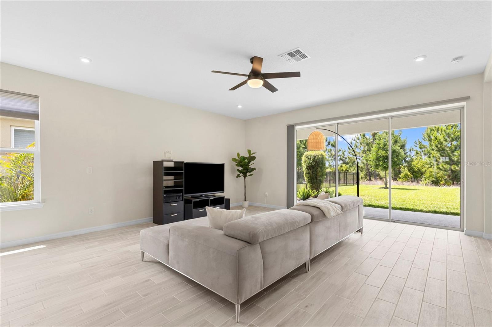 RIVER LANDING - Residential