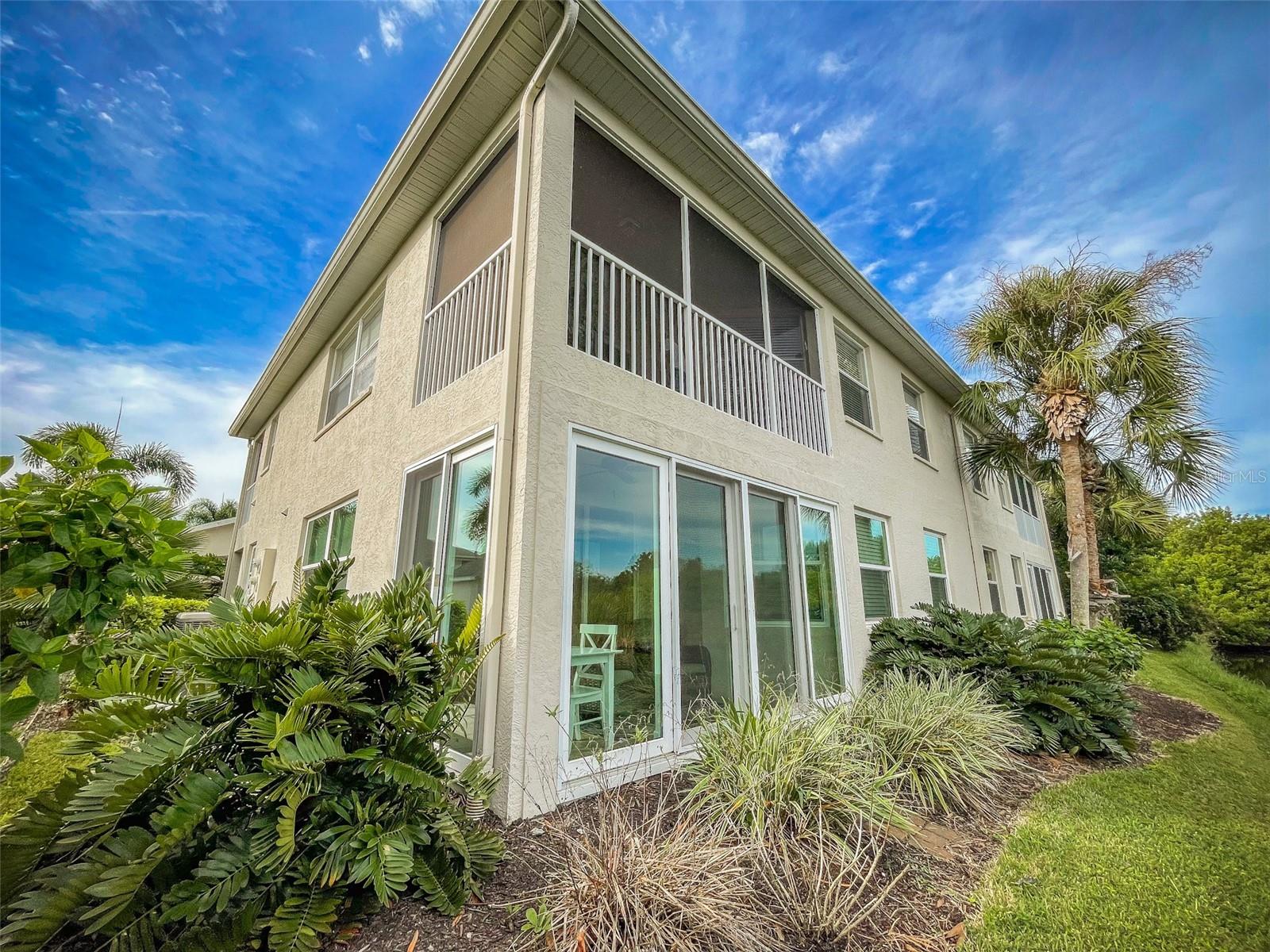 Seasonal Condo available for January, February, March and April. $4500 per month for the season. Includes all Utilities! $2500 per month off season! Please feel free to make an offer on this gorgeous, fully furnished condo. Located near beaches, golf courses, restaurants and shopping. Rent includes all utilites and full maintenance.