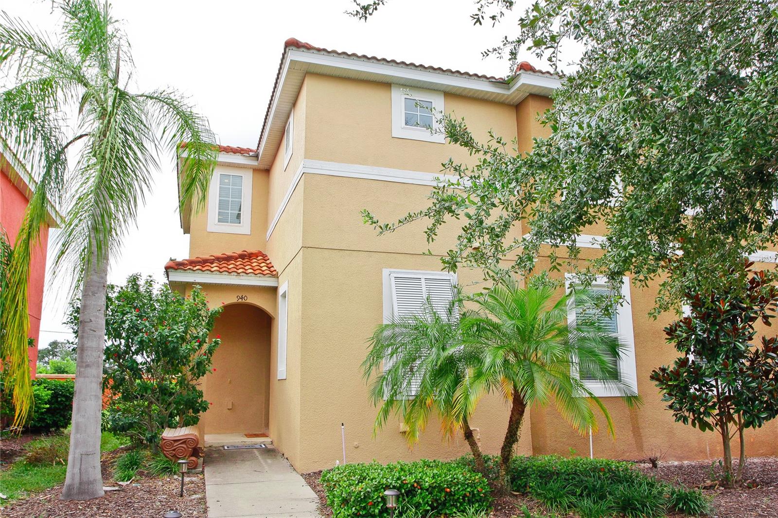 Welcome to the Bella Vida Resort! This remodeled townhome has ceramic tile throughout the entire first floor, 3 upgraded bathrooms with new bathroom cabinets, a brand new Electric Water Heater (August 2025) and is well maintained. All furnishing is included in the sale as well as turn key ready for continuous vacation rental. This home is currently being short term rented and has great reviews on airbnb. This is not only an Investment Opportunity but also great for owners looking to live in a peaceful florida vacation lifestyle.