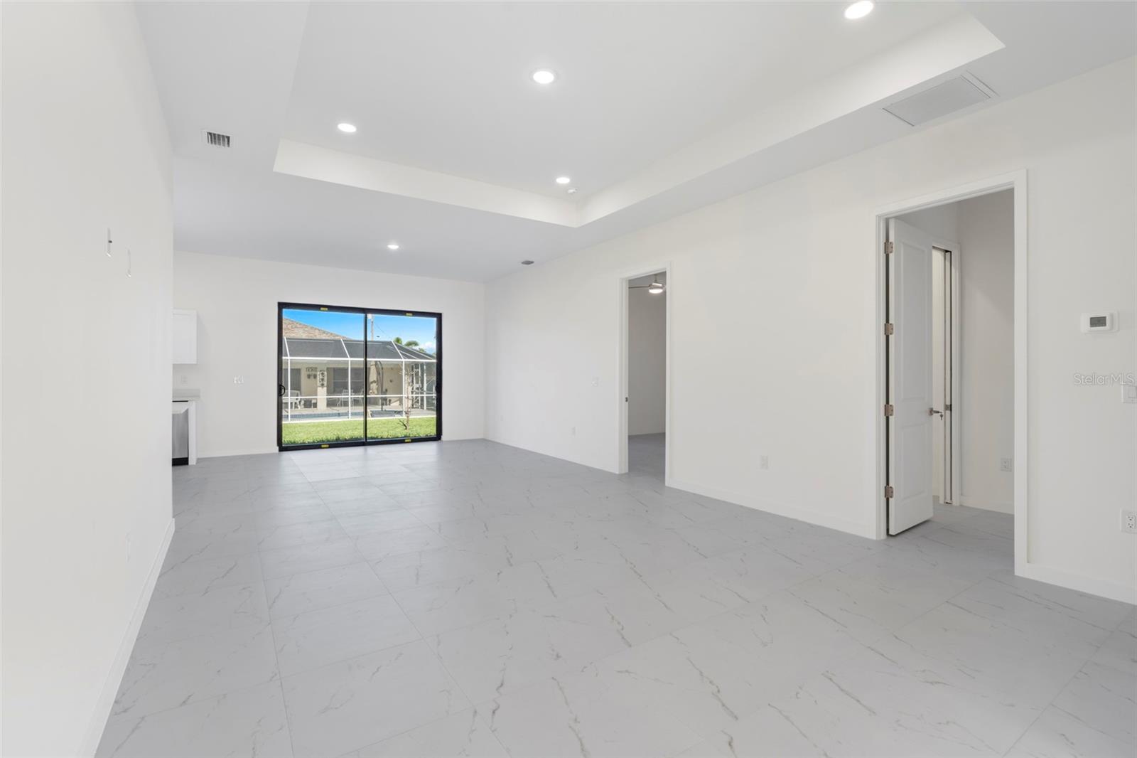 4002 NW 38TH STREET