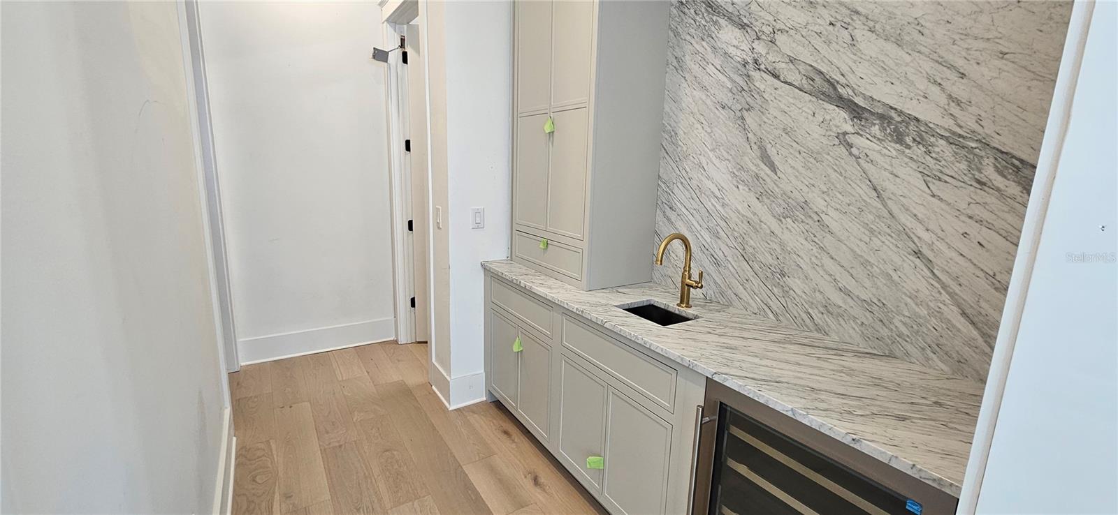 DAVIS ISLANDS PB10 PG52 TO 57 - Residential