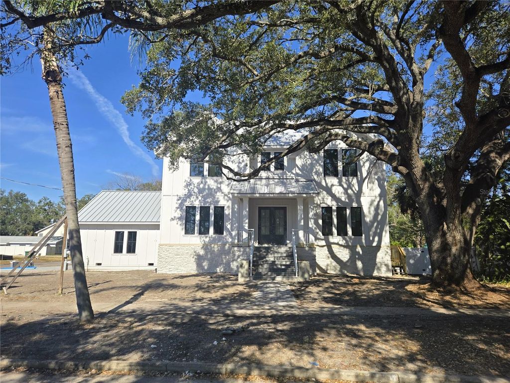 Photo of 515 Bosphorous Avenue, Tampa, FL 33606 (MLS # TB8347898)