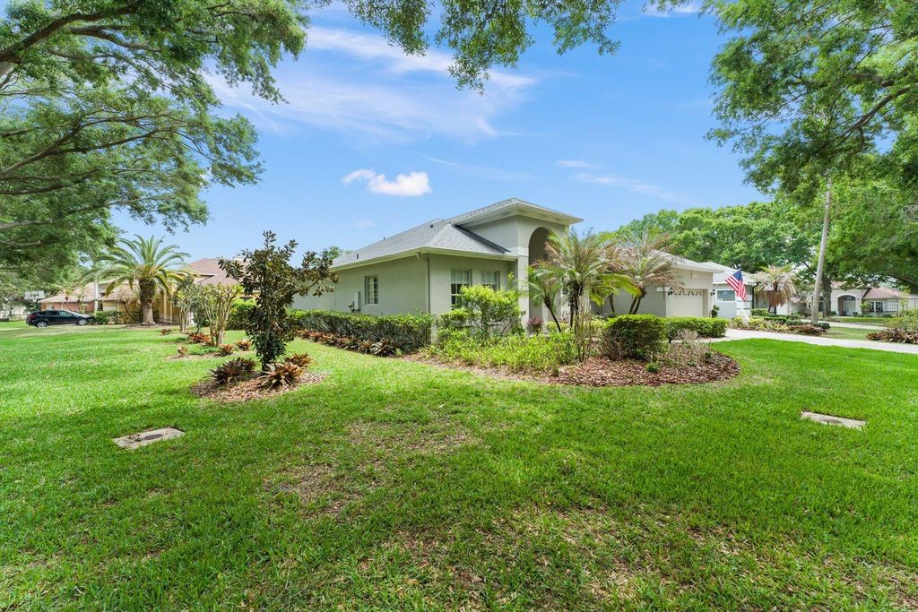 Photo of 827 Chatfield Way, Lake Mary, FL 32746 (MLS # O6395880)